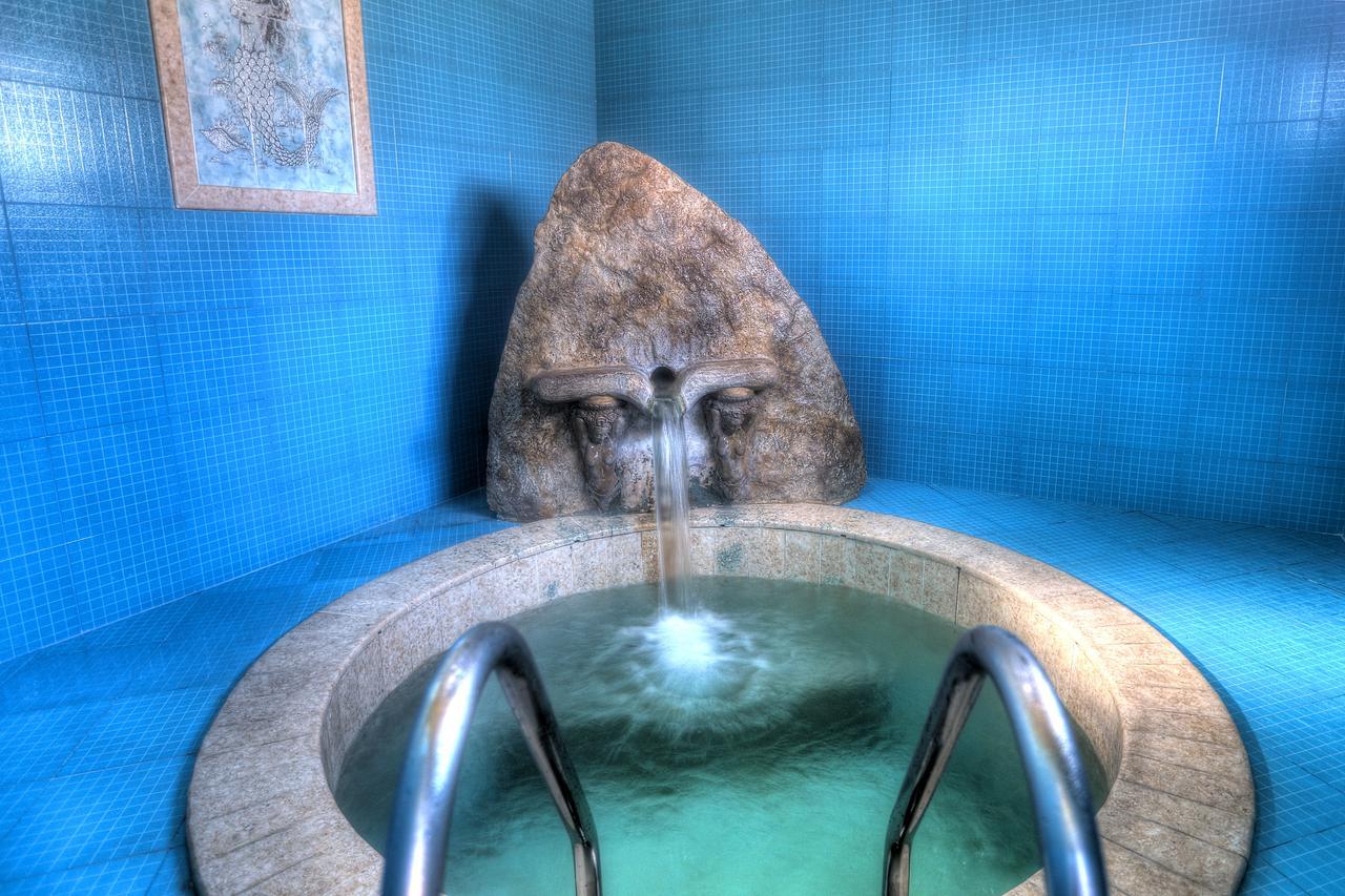 Hotel Hamam Ángistron Esterno foto